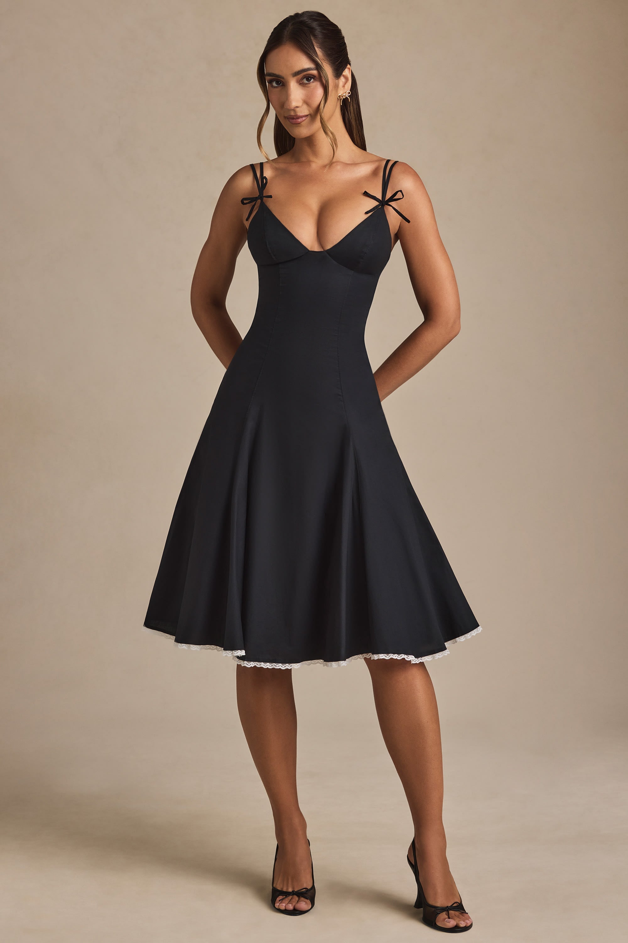 Bow-Detail Lace-Trim A-Line Midi Dress in Black